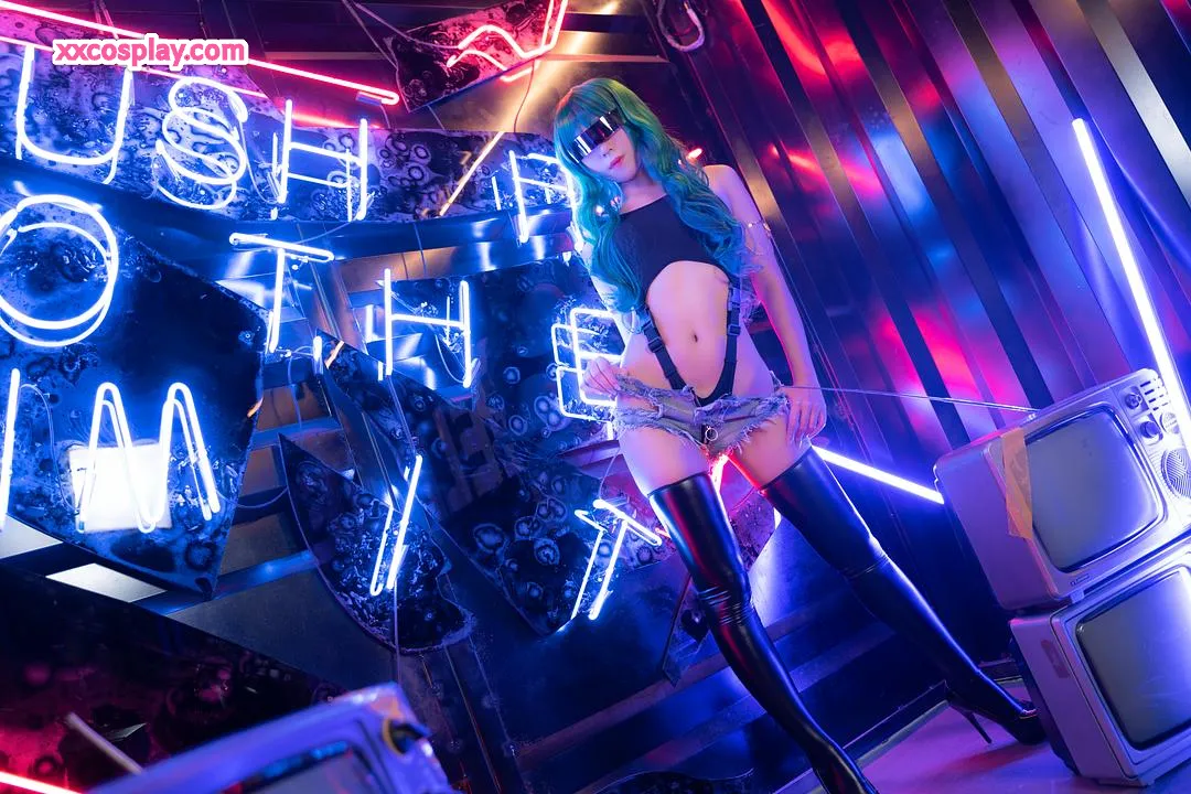 Money冷冷 High-Cut Cyberpunk Latex